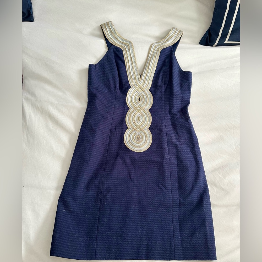 Lilly Pulitzer Valli shift dress size 2 navy. Like new worn once.
